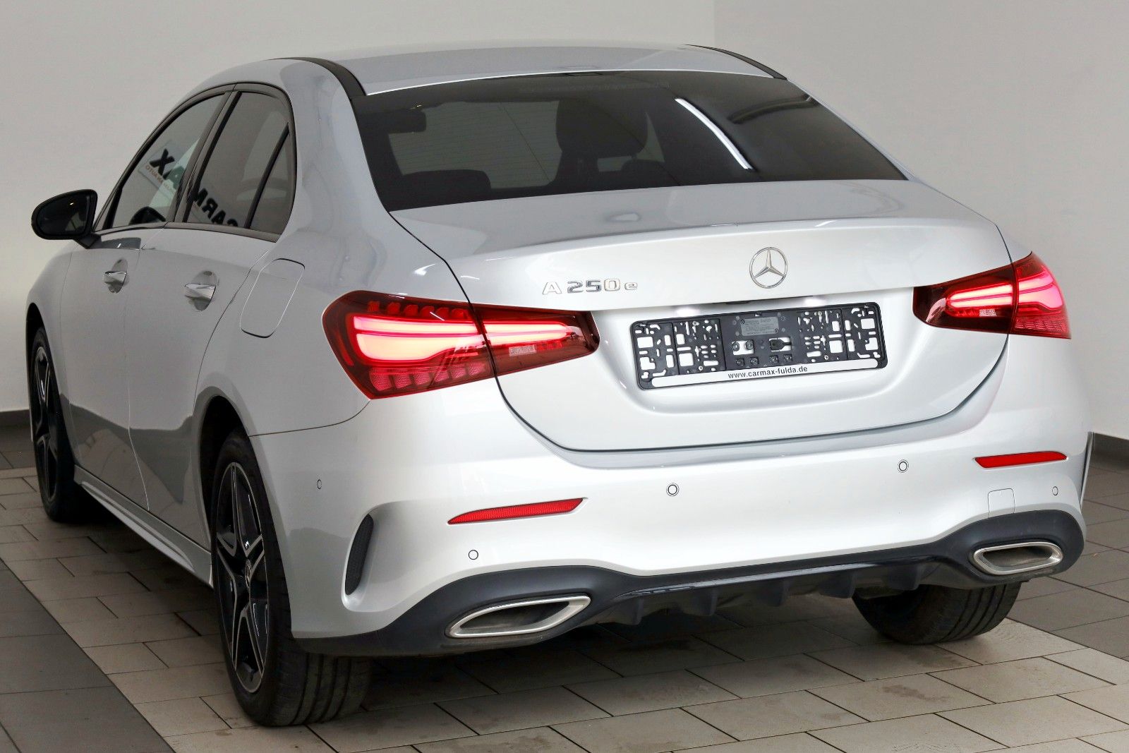 Fahrzeugabbildung Mercedes-Benz A 250 e lim. AMG Line,T.Leder,Navi,LED,ACC,Night