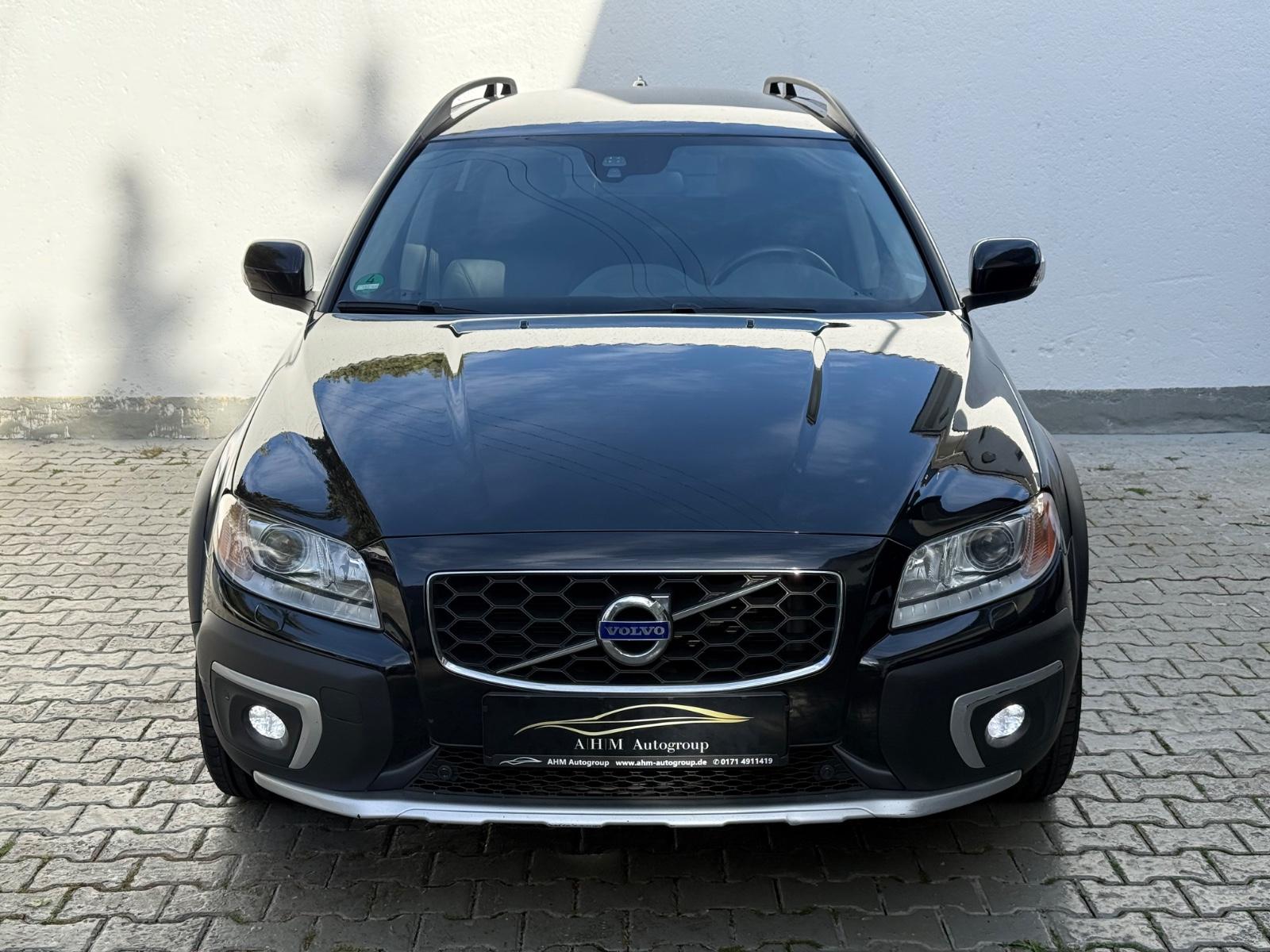 Volvo XC70 D4 163 ch Momentum • Cuir • GPS • Bi-Xénon • Webasto • Sièges enfants intégrés