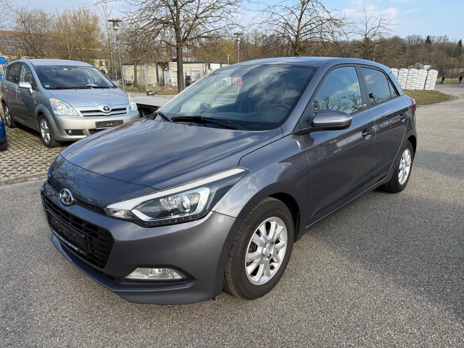 Hyundai i20 blue Passion, Tüv neu! 2. Hand, lückenl. Ser