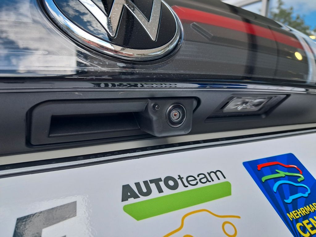 VW Taigo 1.5 TSI DSG R-Line Schiebedach AHK Matrix - Bild 27