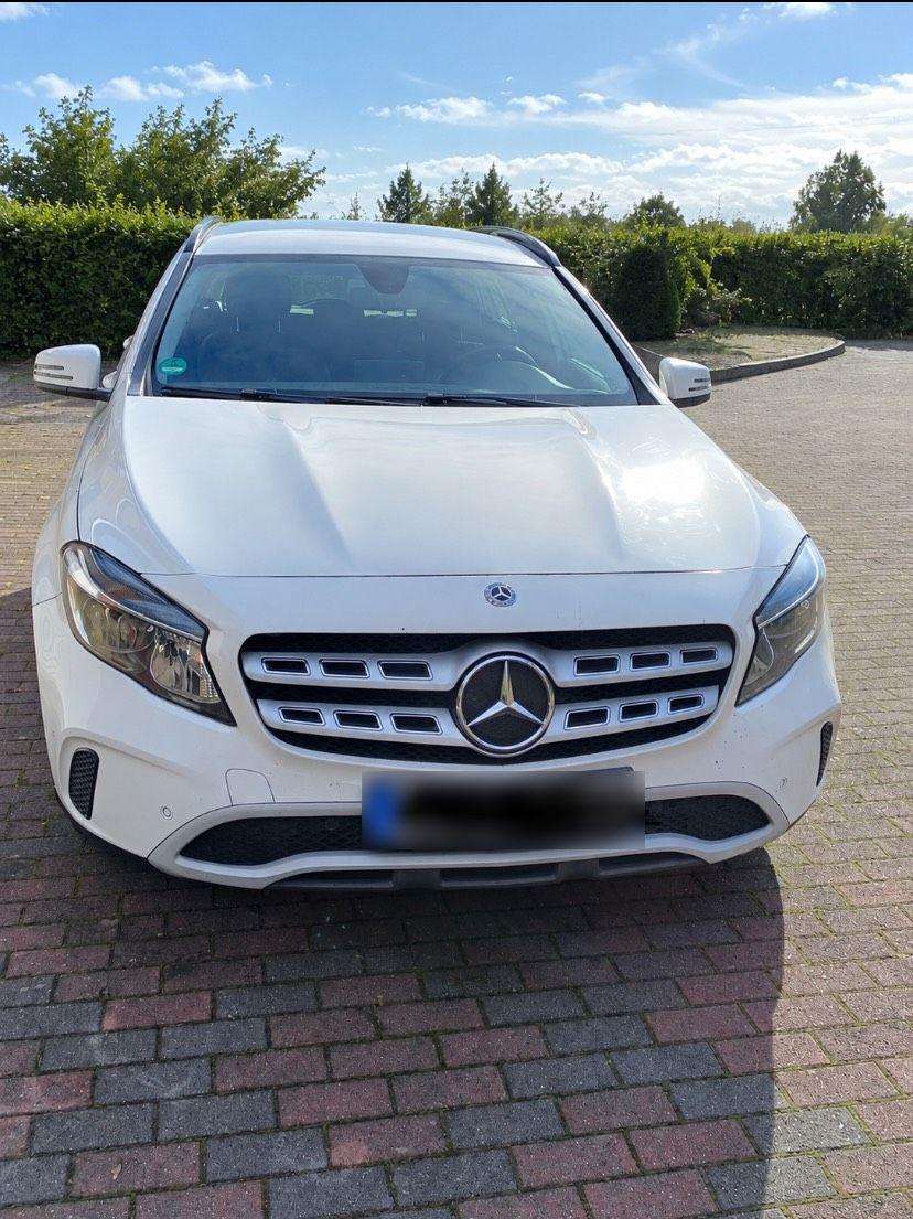 Mercedes-Benz GLA 180