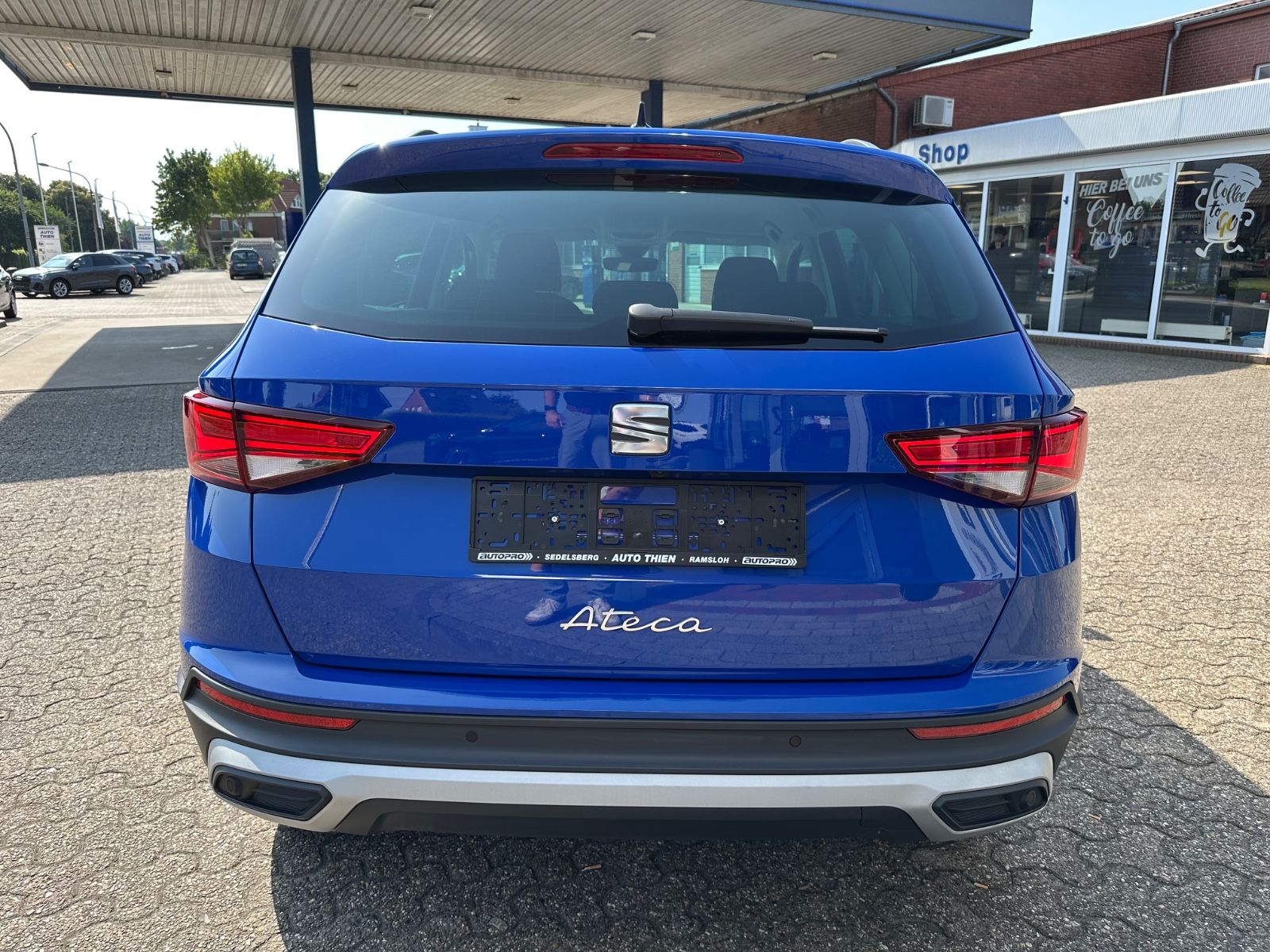 Fahrzeugabbildung SEAT Ateca 1.5 TSI Style DSG Navi/ACC/LED/Shzg./17´´