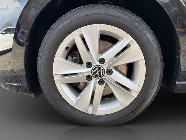 Golf VIII Variant 2.0 TDI Life DSG AHK ACC LED