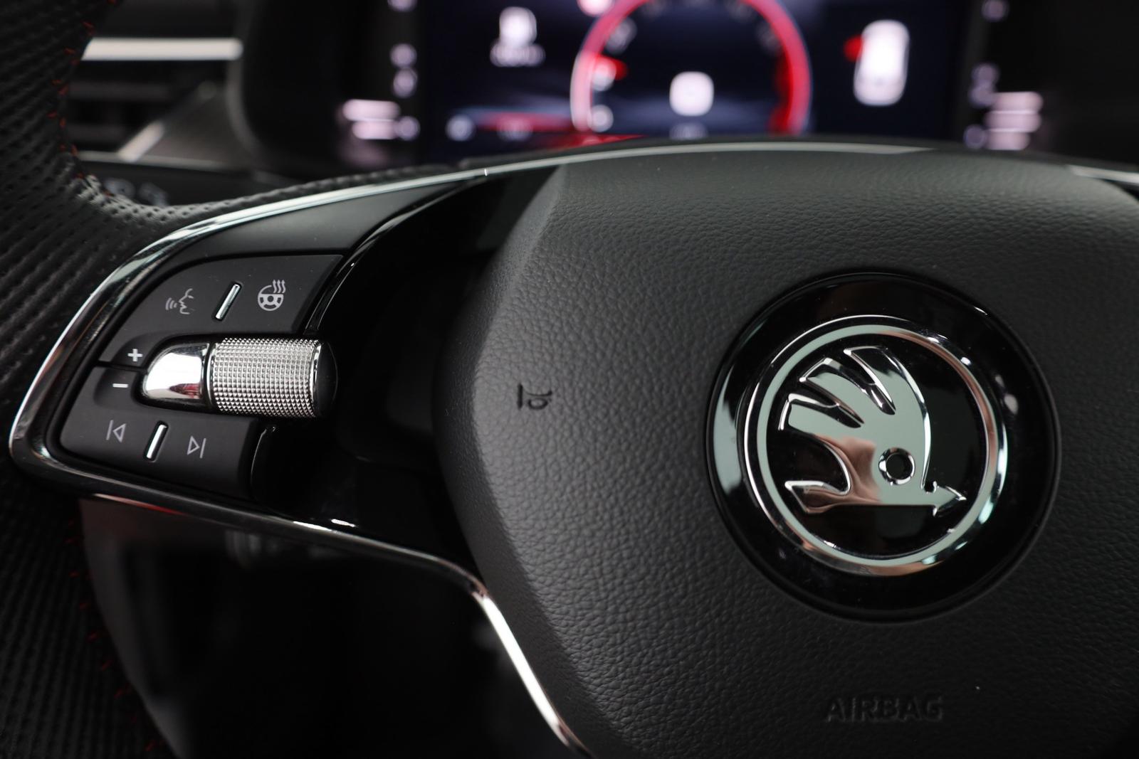 Skoda Scala 1.5 TSI Edition S ABT LED Navi Panorama