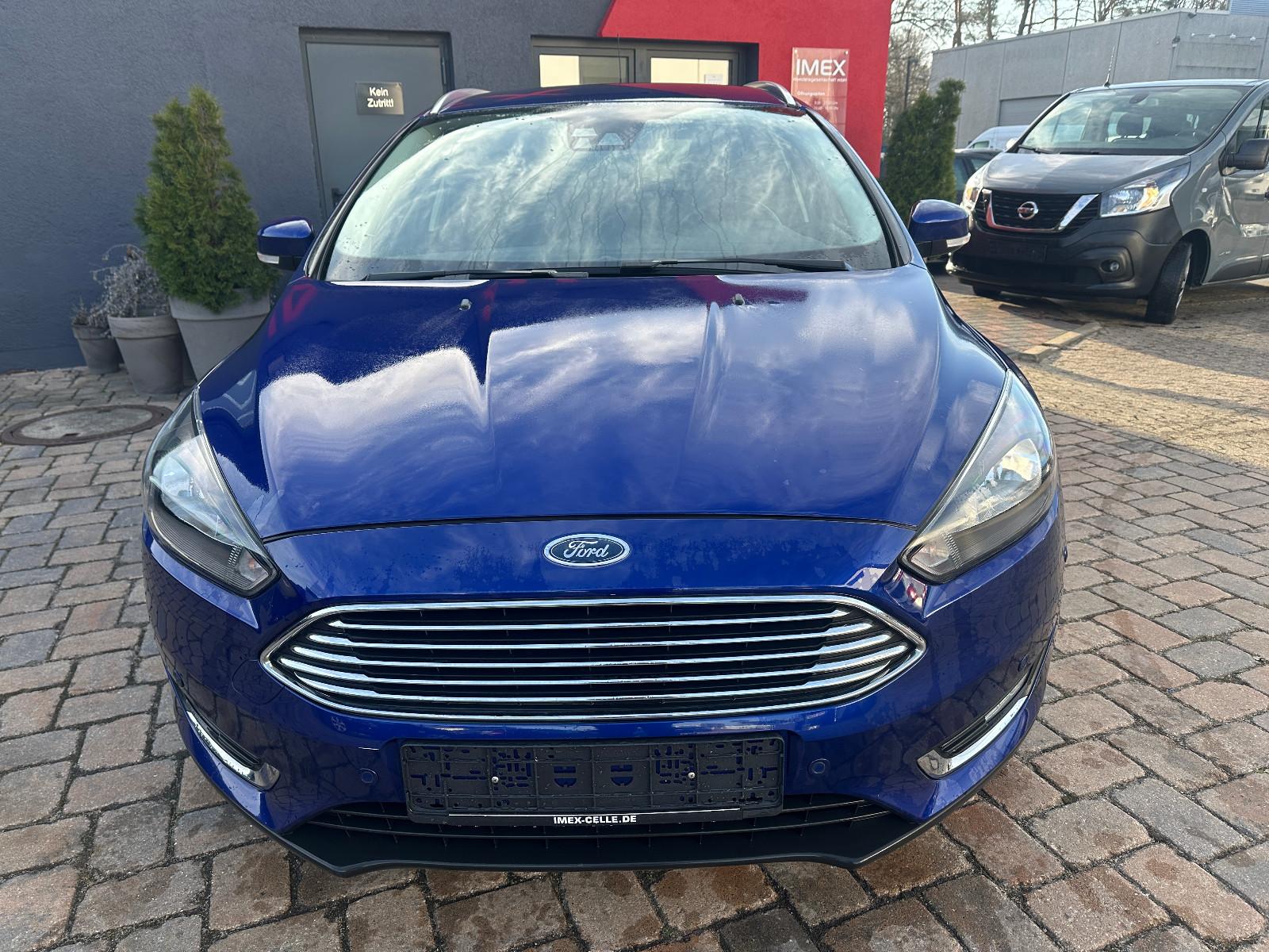 Ford Focus Titanium 125 PS HU neu  Navi SH