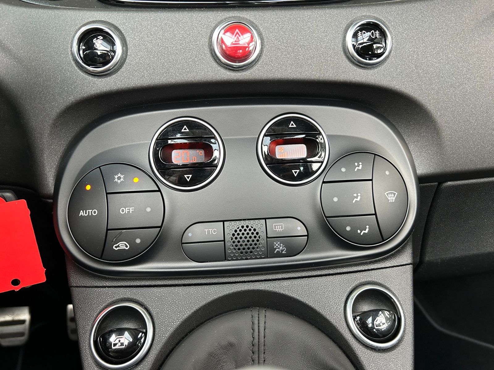 Fahrzeugabbildung Abarth 595C Cabrio Competizione BEATS XEN CARPLAY PDC