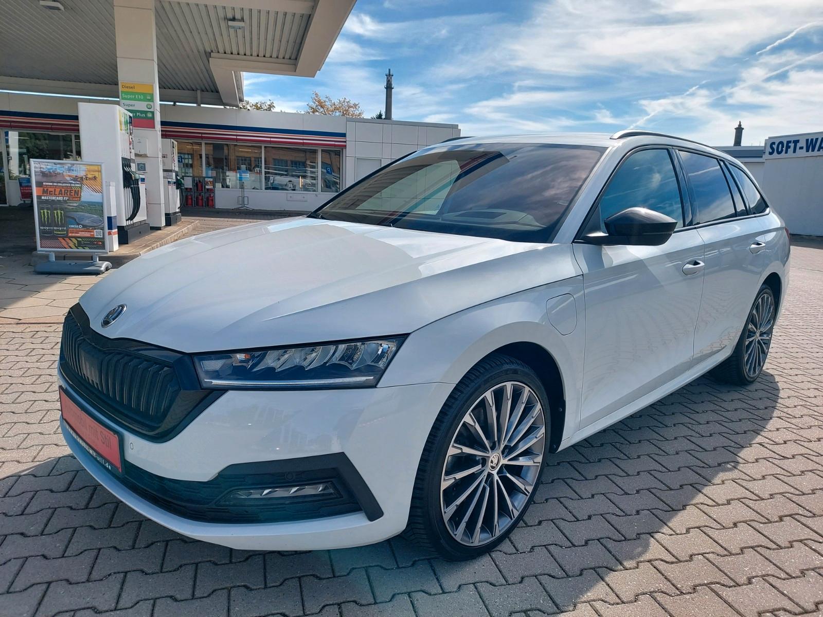 Skoda Octavia Combi Style iV Hybrid ACC Assist Sound