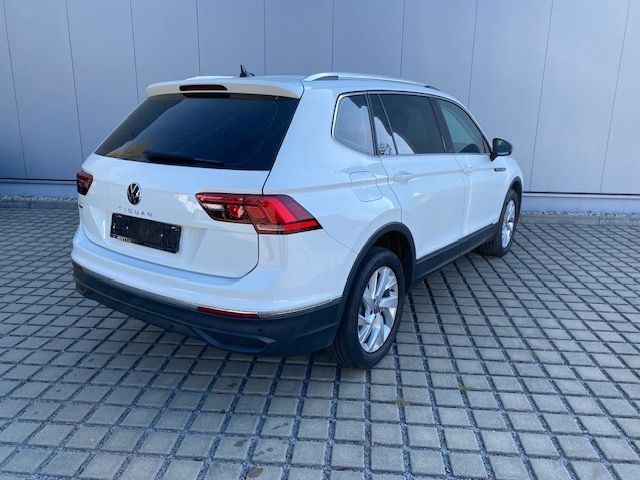 Tiguan Allspace 2.0 TDI DSG LED/NAVI+VZE+RFK/ASS