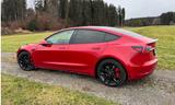 Tesla Model 3 Performance, 1. Hand, Zertifikat - rote Tesla Model 3