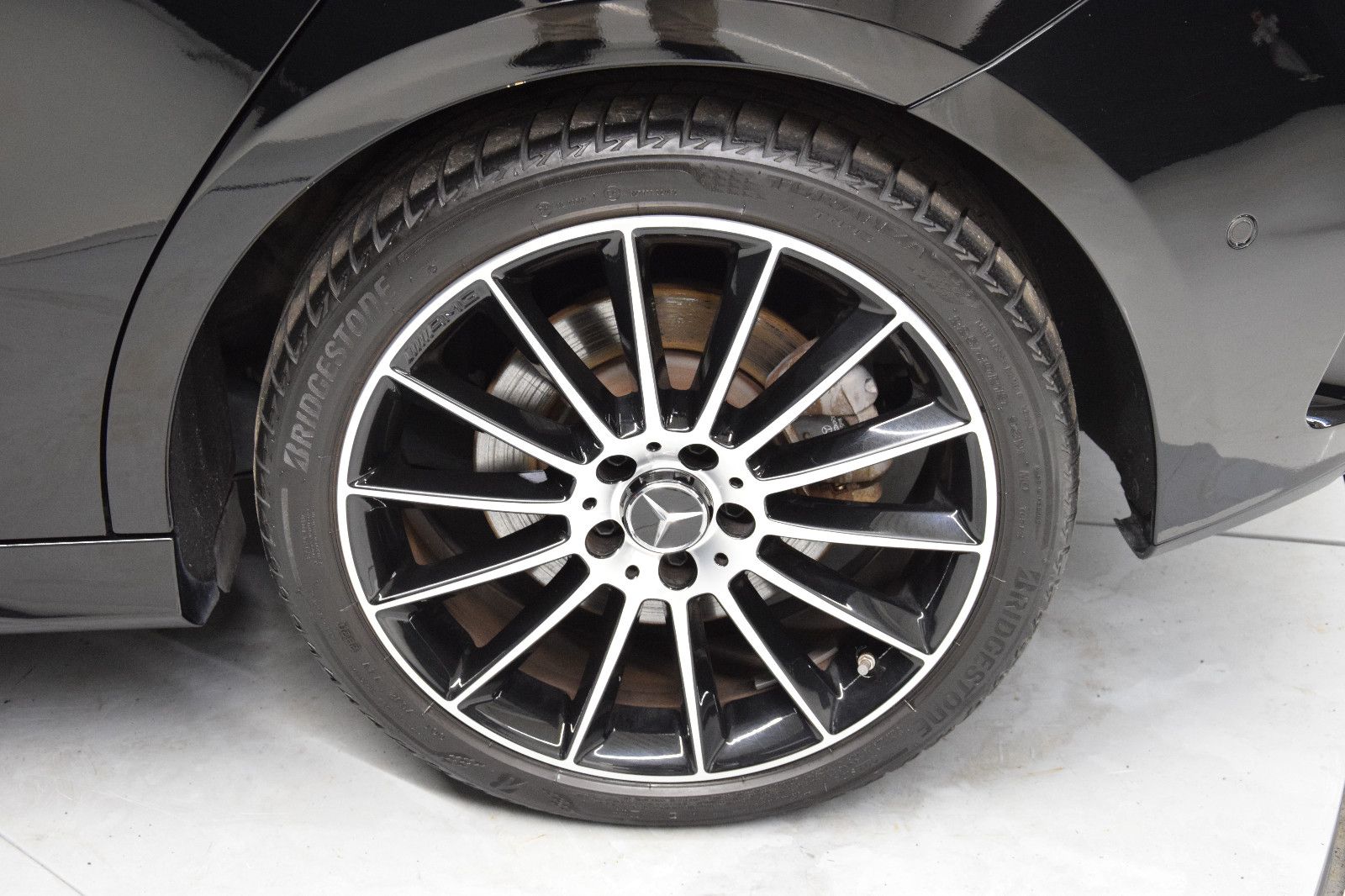 Fahrzeugabbildung Mercedes-Benz A 250 e Edition 2020 AMG Kamera LED MBUX Night