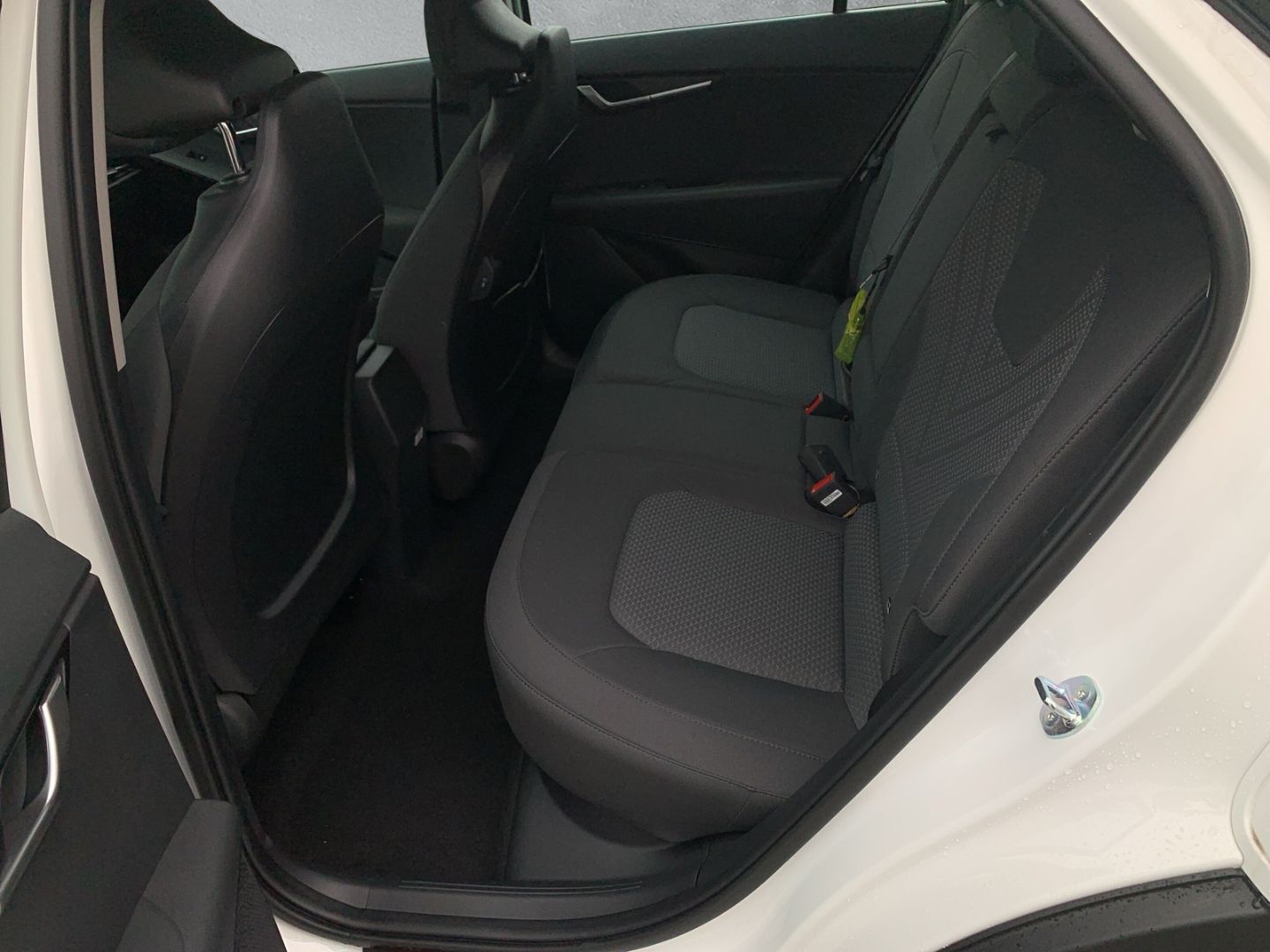 Fahrzeugabbildung Kia Niro STANDARD  64,8-kWh-Batterie*FREISPECHEINRIC