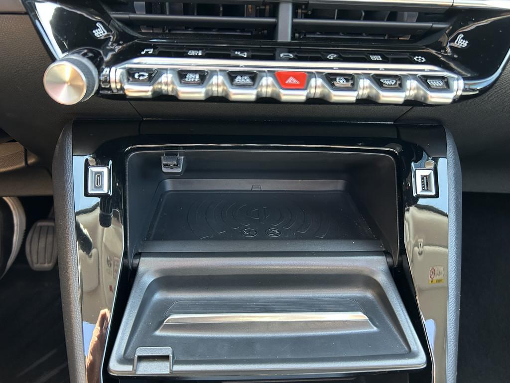 Peugeot 2008 PT 130 Allure *Navi*Cam*Schiebedach*SHZ*GJR