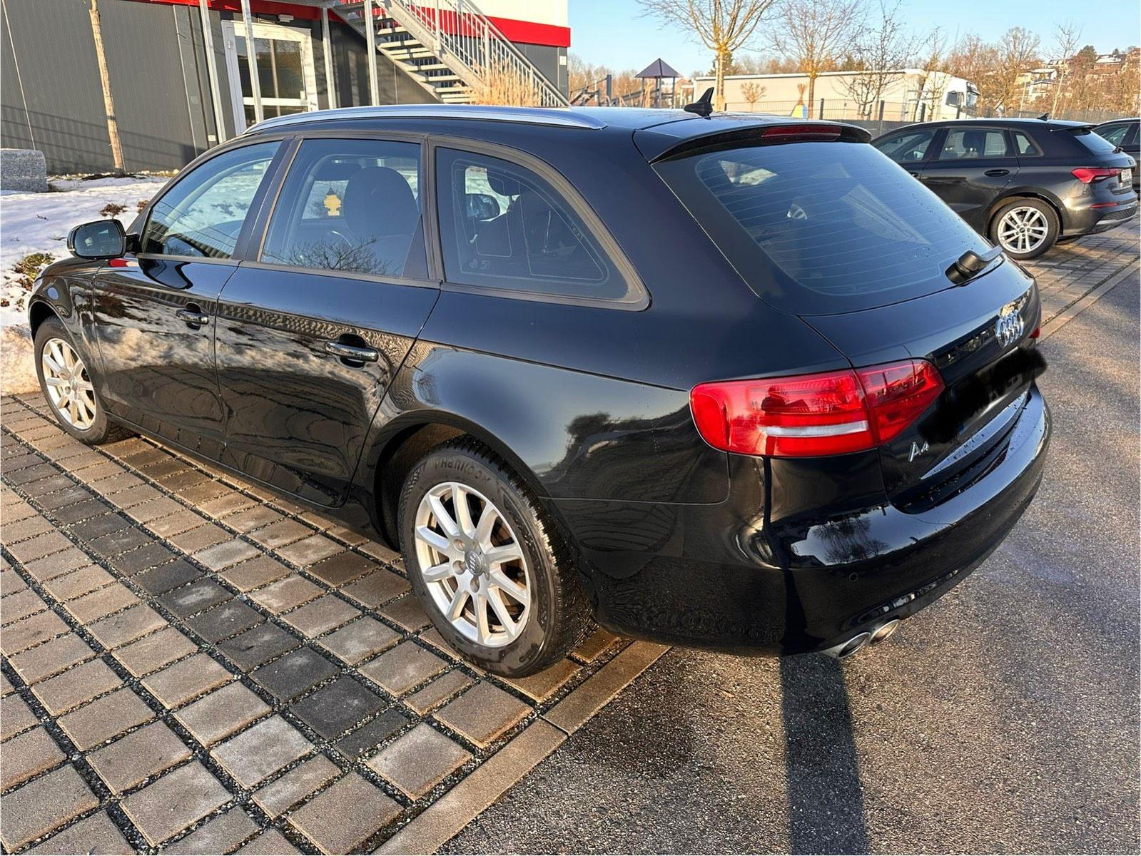Audi A4 2014 — photo 12