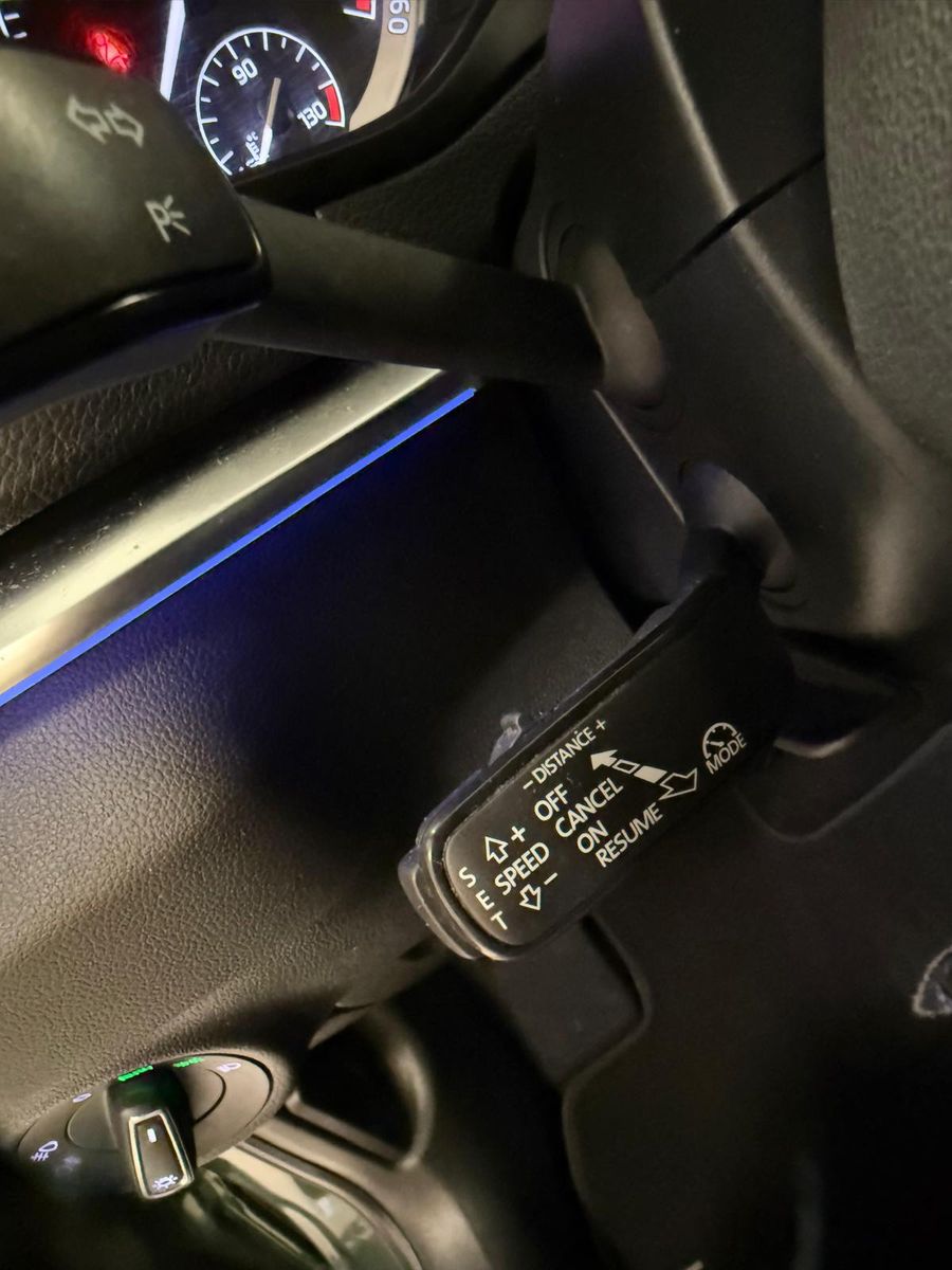 Fahrzeugabbildung SKODA Karoq Style 4x4 / AHK/ALLRAD/LED/KAMERA/LEDER