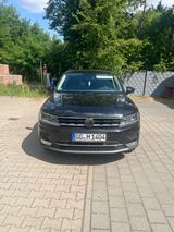 Volkswagen Tiguan 2.0 TSI 132kW DSG BMT 4MOTION Highlin... - Volkswagen Tiguan in Frankfurt (Main)