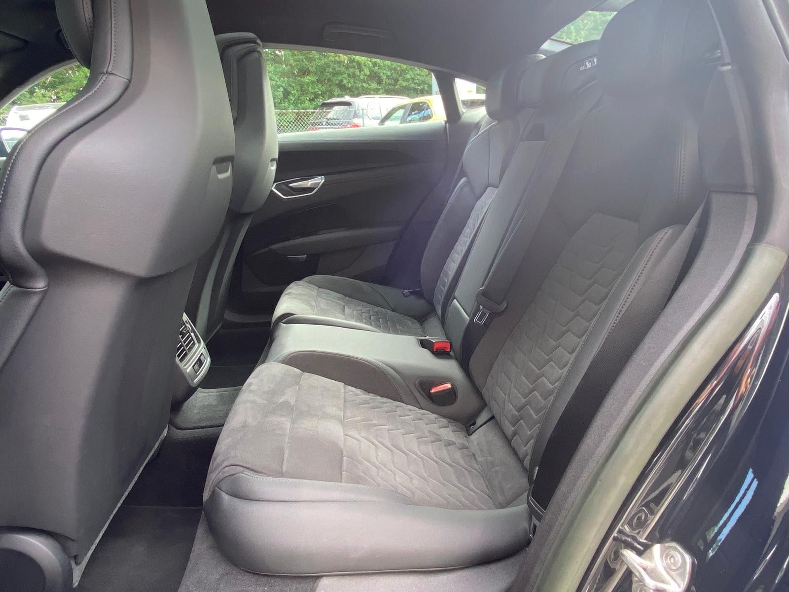 Fahrzeugabbildung Audi RS e-tron GT Quatt BLACK EDIT+PANO+MATR+B&O+KAM+