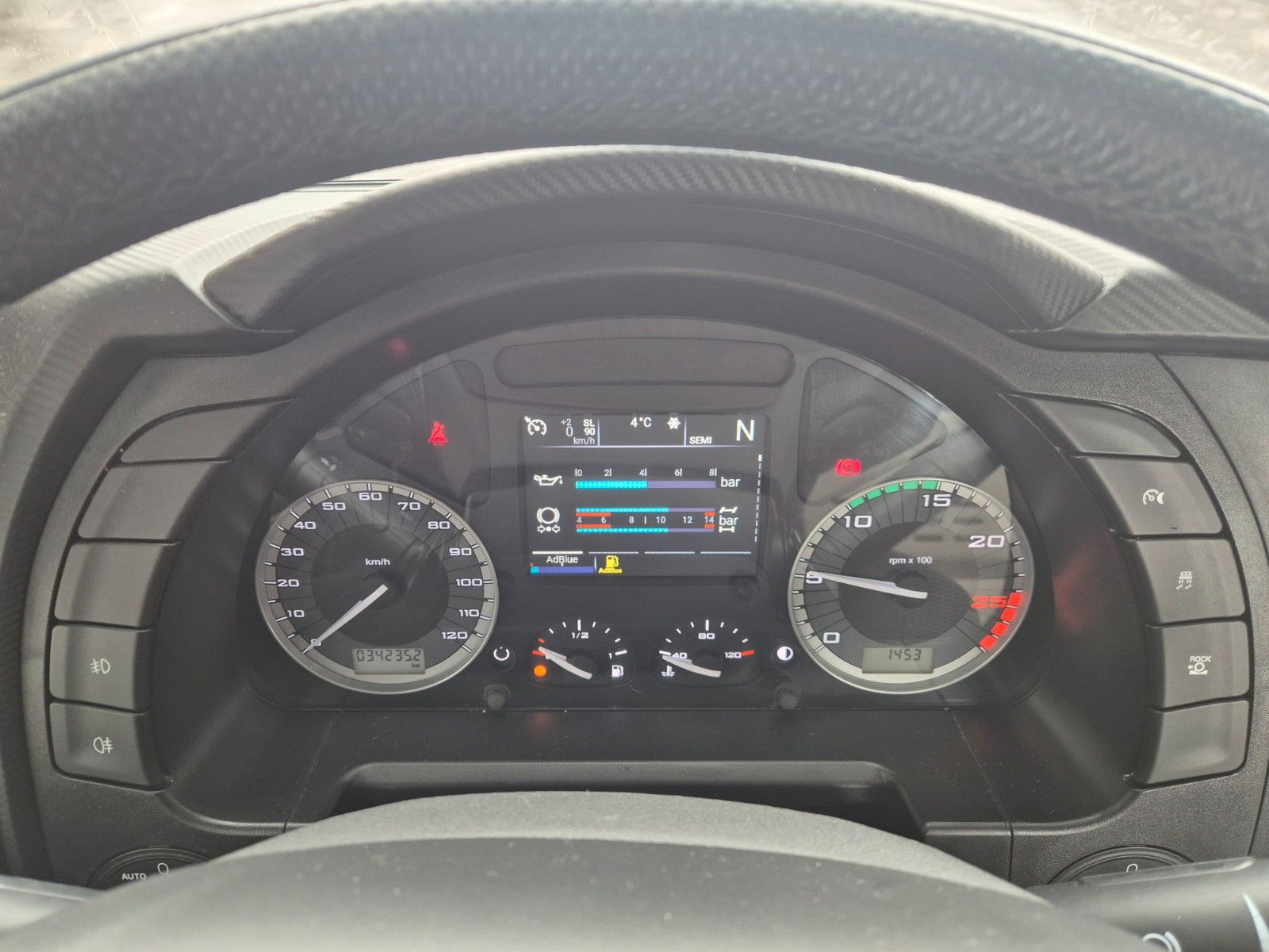 Fahrzeugabbildung Iveco X-Way AD360X48Z/P HR 8x4 HIAB ULT26S59