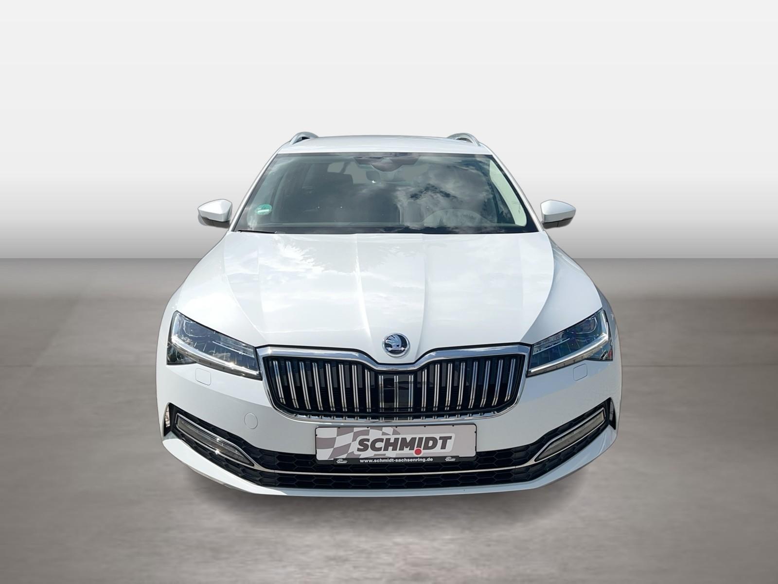Skoda Superb Combi 2.0 TDI Style AHK RFK 19" NAVI ACC