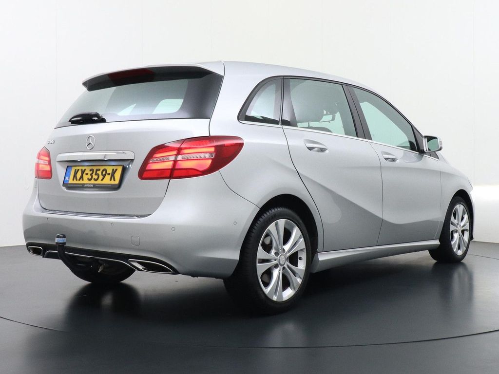 Mercedes-Benz B 180 Ambition Facelift Urban navi kamera AHK au