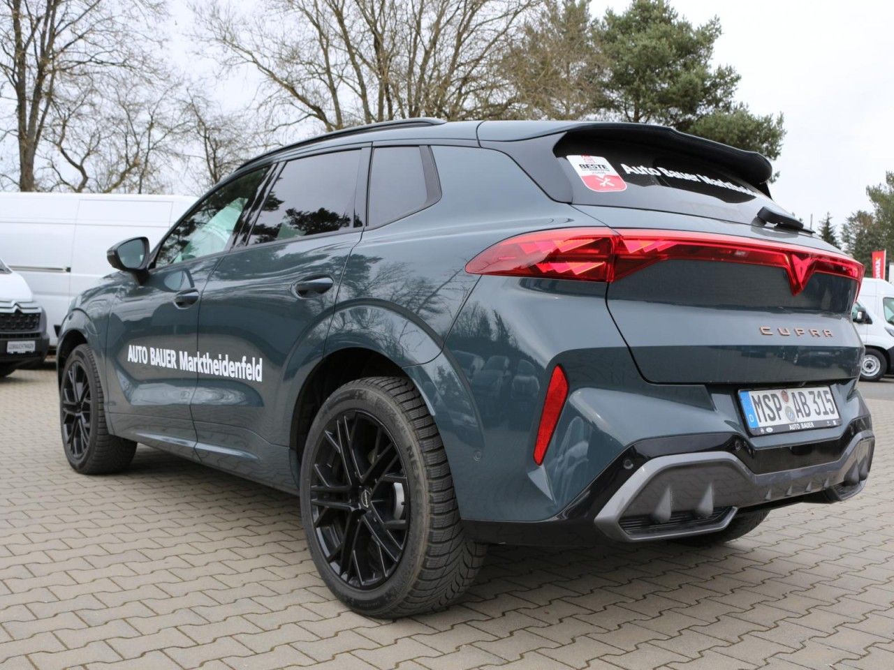 Fahrzeugabbildung CUPRA Terramar VZ 1.5 e-Hybrid DSG