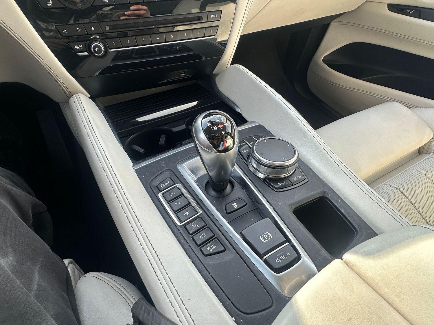 BMW X6 M  Voll-HUD-NaviPro-B&O-Totw-Spur-LED-FondDVD