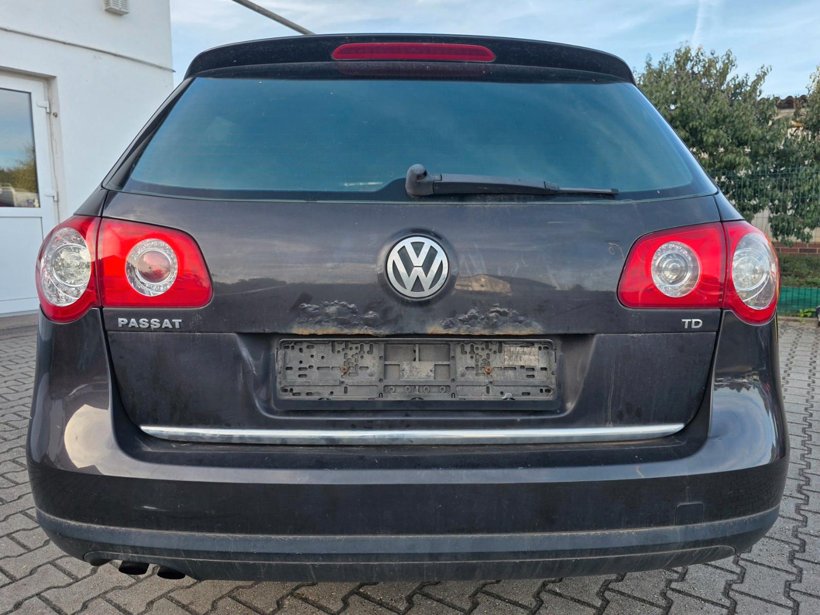 Volkswagen Passat 2005 — photo 8