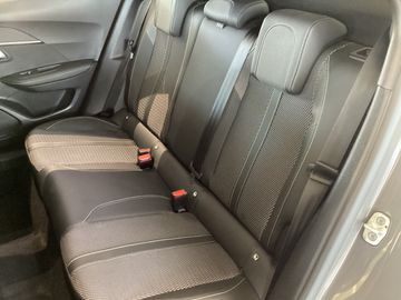 Peugeot 2008 - 10