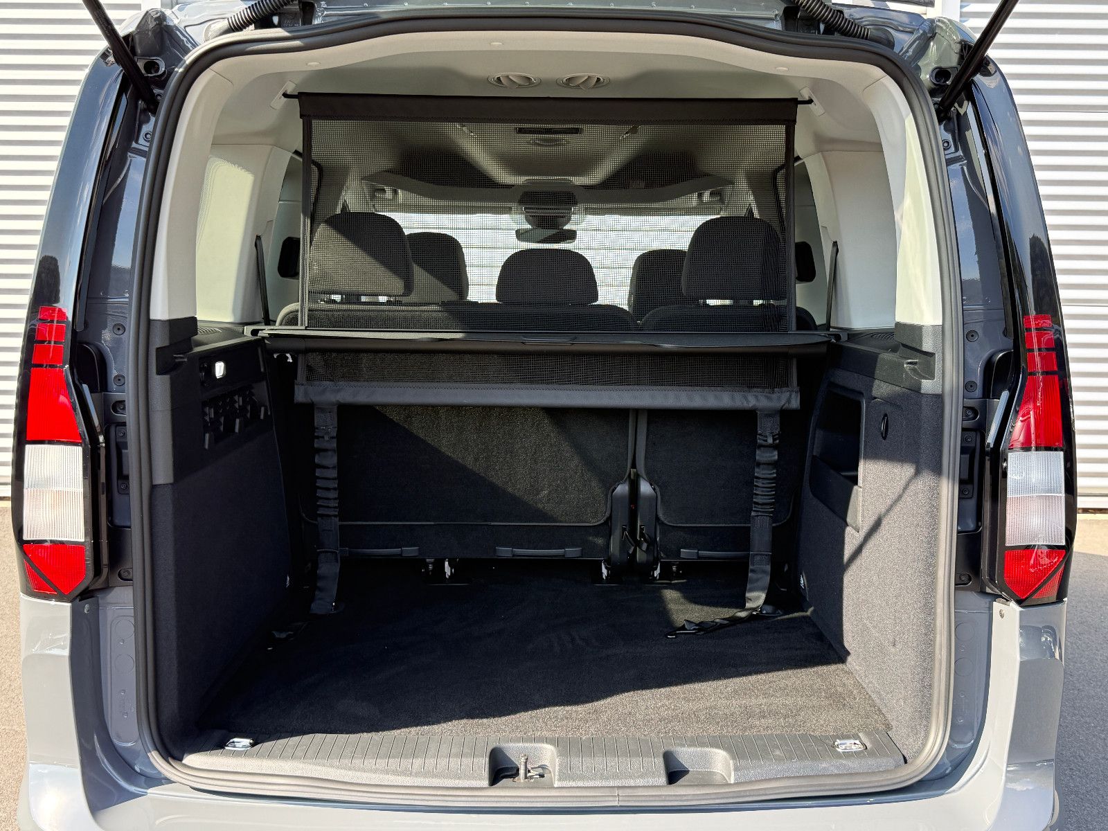 Fahrzeugabbildung Volkswagen Caddy Goal 2.0 TDI DSG ACC AHK Navi LED Sthz Kam