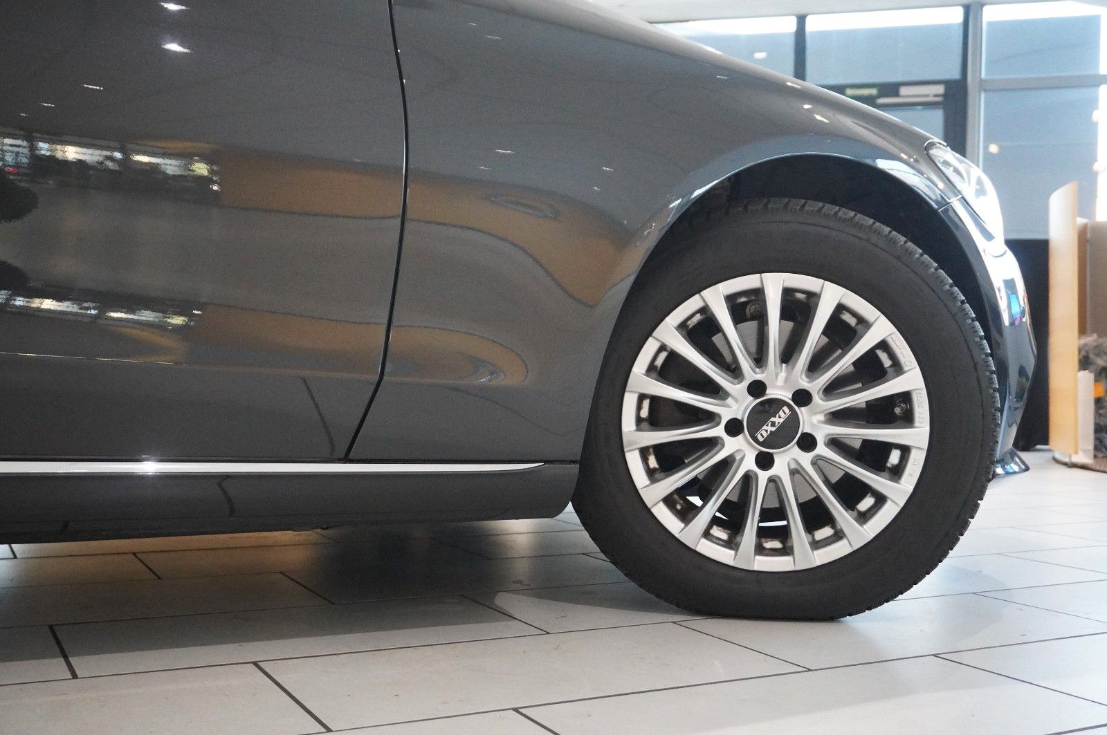 Fahrzeugabbildung Mercedes-Benz C 200D T BUSINESS NAVI/LED/KAMERA/SH/BURMESTER