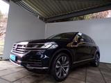 Volkswagen TOUAREG 3.0 TDI DSG V6 ATMOSPHERE LUFTFEDERUNG - blaue Volkswagen Touareg
