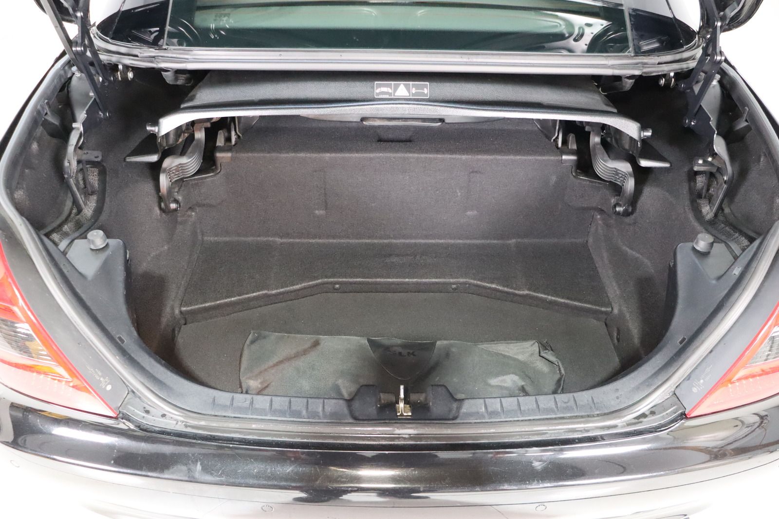 Fahrzeugabbildung Mercedes-Benz SLK 200 KOMPRESSOR * Airscarf * SHZ * Bi-Xenon