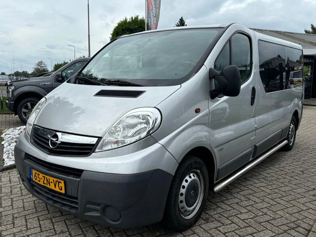 Opel Vivaro kombi 2.0i L2H1 9 sitze Benzine Youngtime