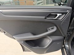 PORSCHE Macan T PANO/LUFT/21" PORSCHE Macan T PANO/LUFT/21"