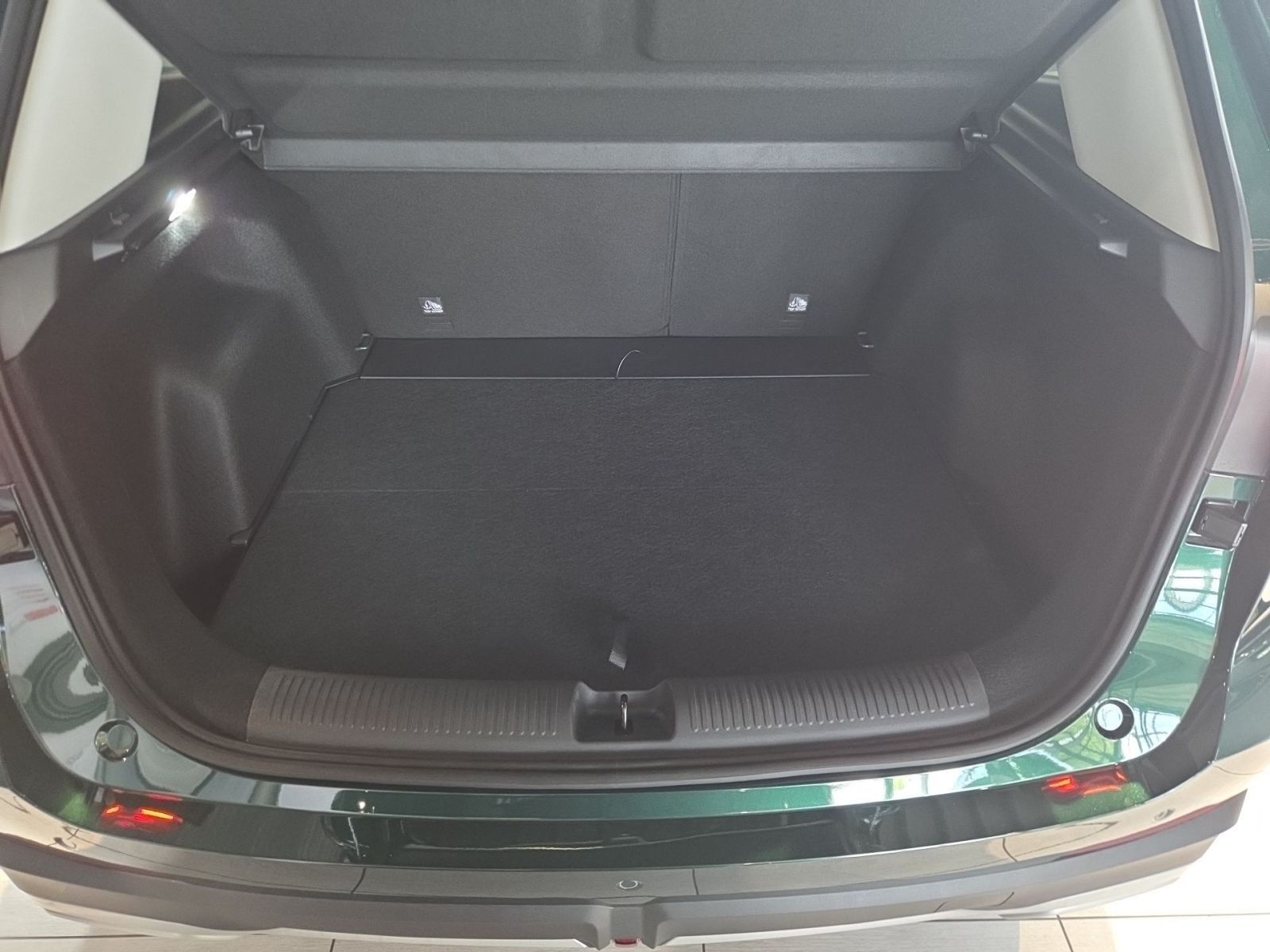 Fahrzeugabbildung MG ZS 1.5 Hybrid+ Luxury Autom. *JETZT 2.000 € TANK