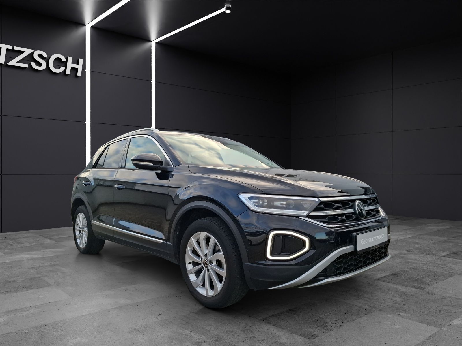 Fahrzeugabbildung Volkswagen T-Roc TSI Style DSG LED Navi AID ACC Park-Assist