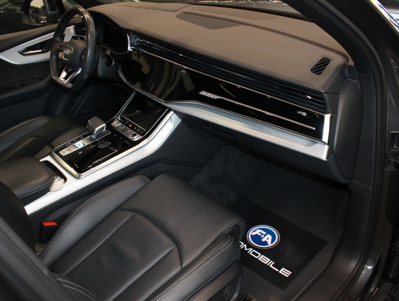 Fahrzeugabbildung Audi Q7 50 TDI Quattro  1.Hand+Pano+Standhzg.+HUD