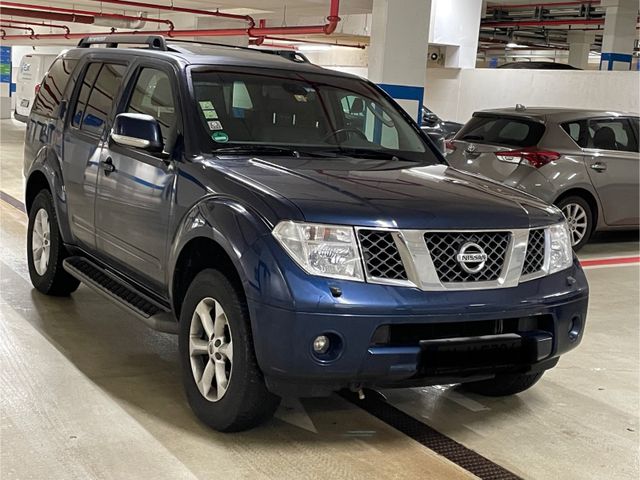 Nissan Pathfinder 2.5 dCi LE/VOLL/LEDER/NAVI/SD/7-SITZE