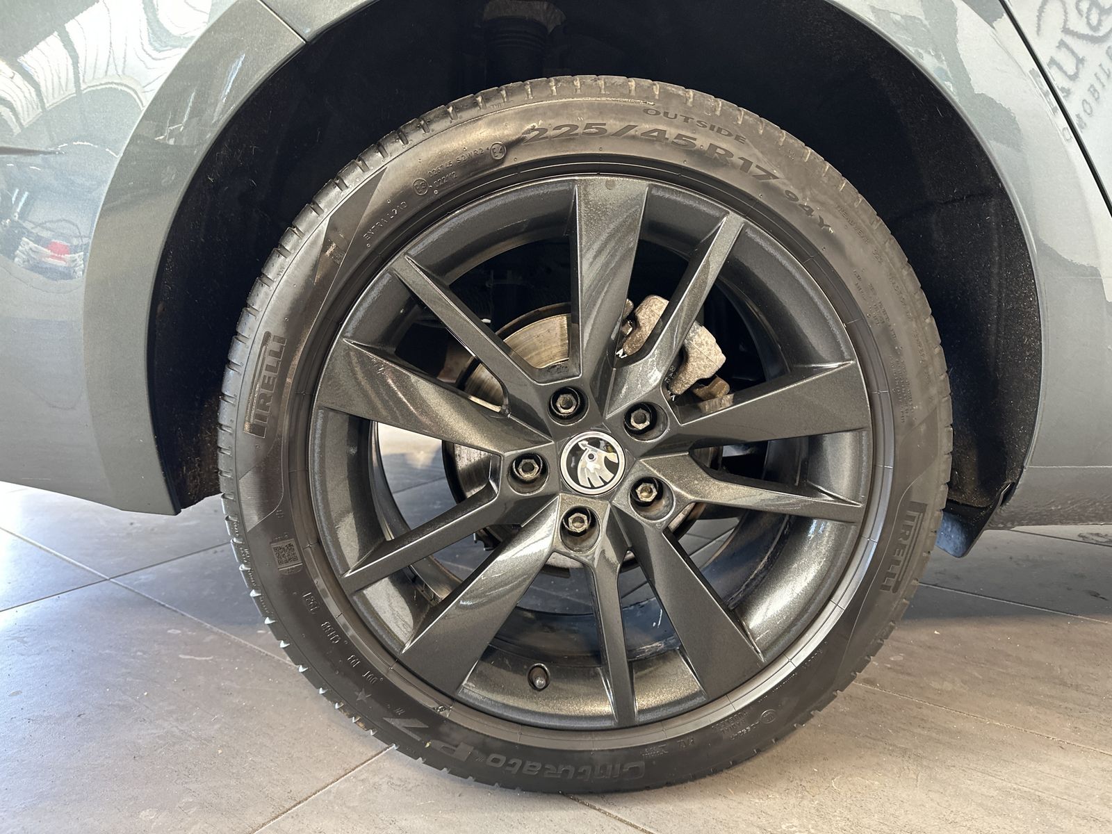 Fahrzeugabbildung SKODA Octavia Combi 2.0 TDI DSG Sport NAV+LED+ACC+17ZO