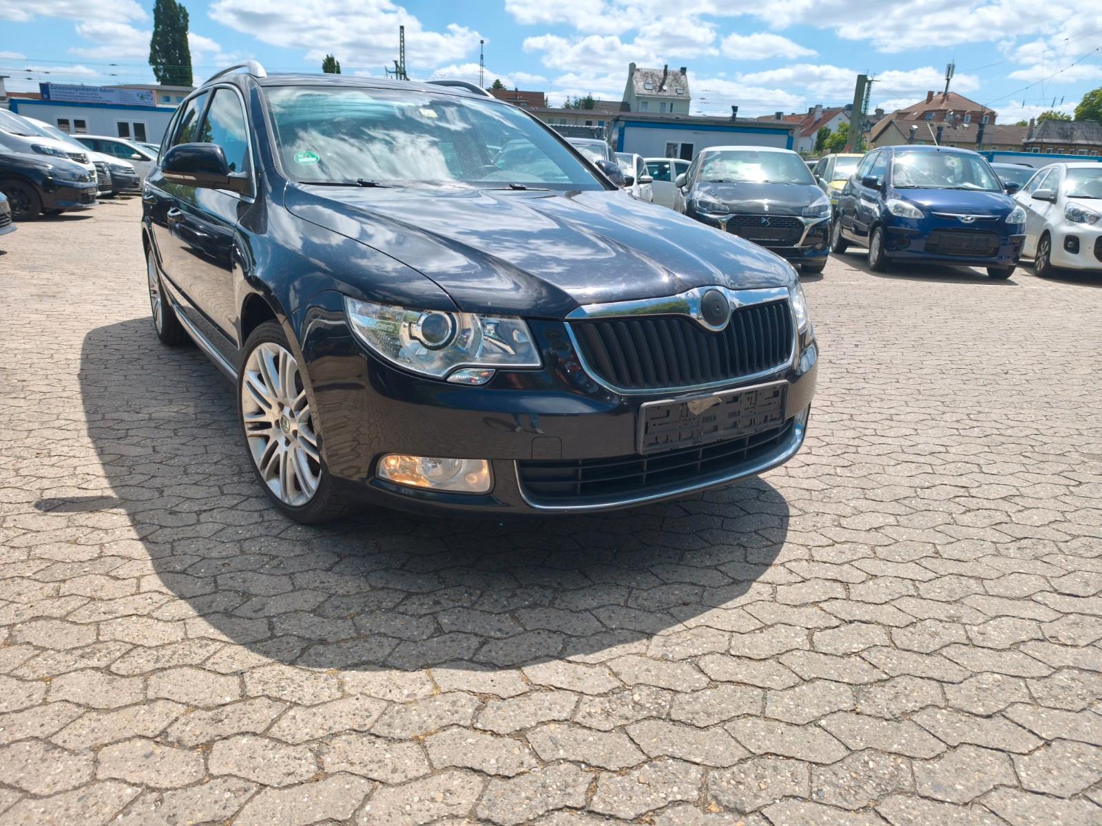 Skoda Superb 2013 — interior