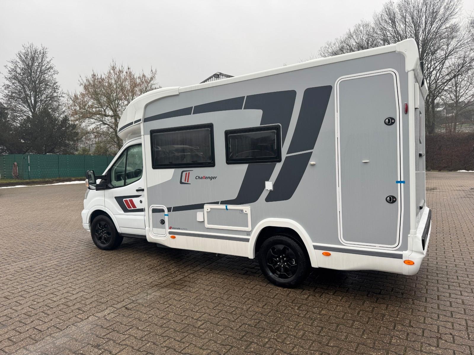 Challenger Graphite 250 Ford *Solar, Markise, 165 PS* MJ26