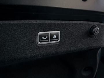 Hyundai Ioniq 6 Elektro Wärmepumpe Digi Cockpit Navi LED