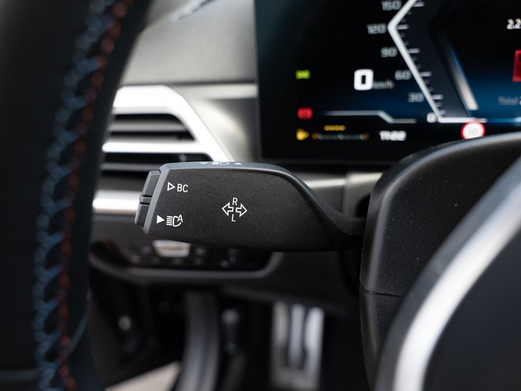 BMW 340i Touring xDrive FACEL. PANO AHK HUD 360° foto 21