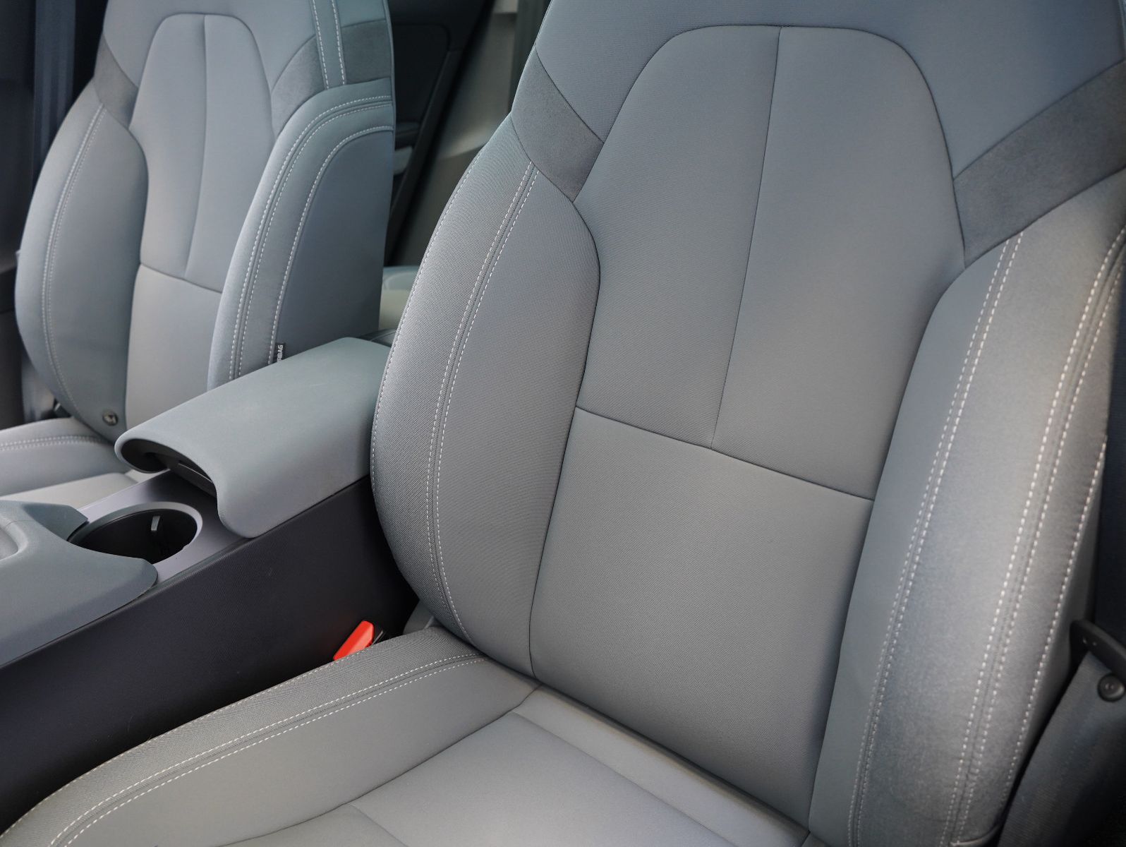 Fahrzeugabbildung Polestar 2 Long Range Dual Motor AWD 78kWh PILOT/PLUS/SOH