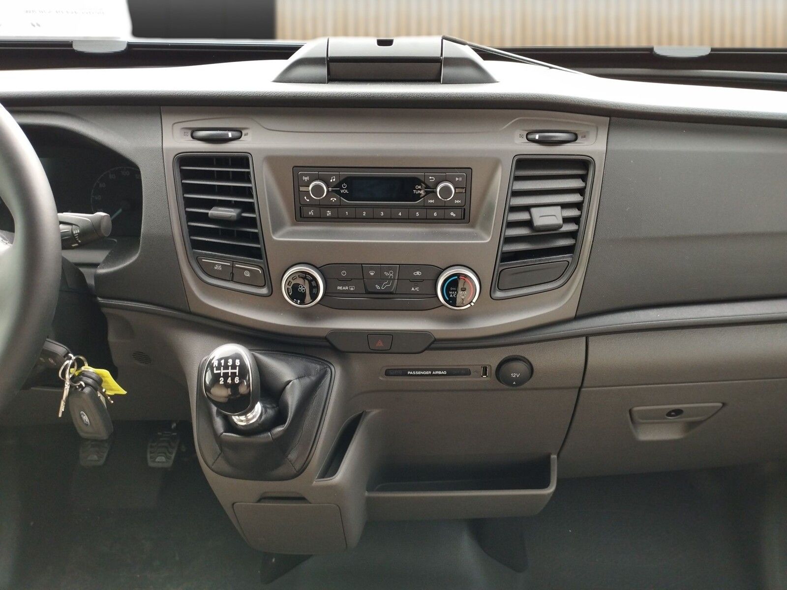 Fahrzeugabbildung Karmann Dexter 4x4 DE 570 AW Klima, Heizung 4KW, RFK