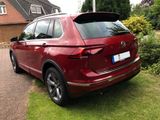 Volkswagen Tiguan 2.0 TSI 132kW DSG 4MOTION Highline H i... - Volkswagen Tiguan: Rot