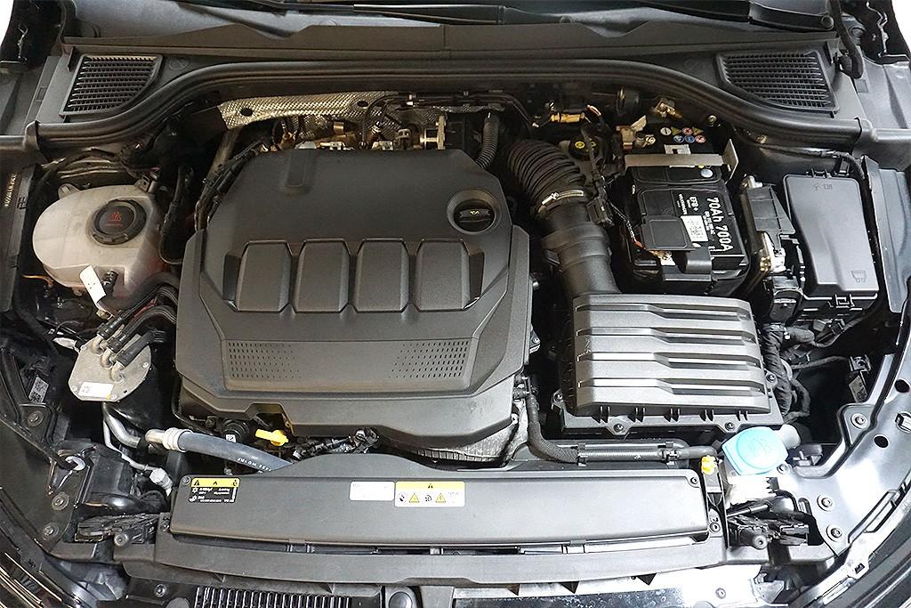 Volkswagen Golf 8 2.0TDI DSG Active Virtual Pano AHK HUD, миниатюра 16
