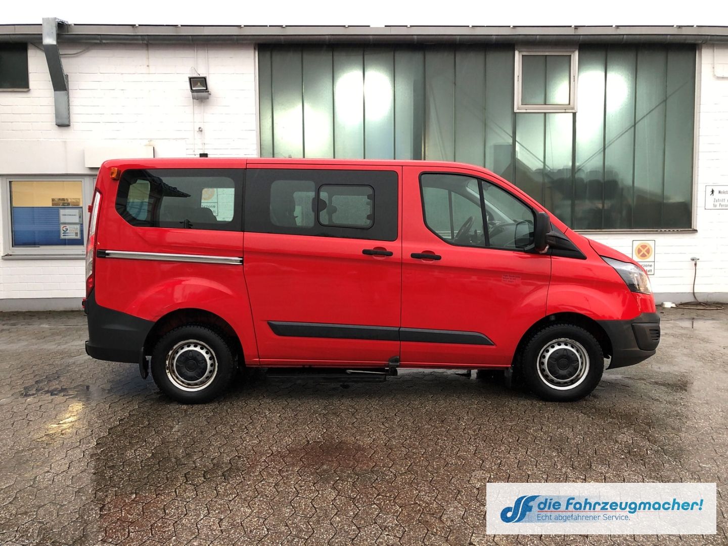 Fahrzeugabbildung Ford Transit Custom Kombi 300 L1 2.2 TDCi*8407 EXPORT