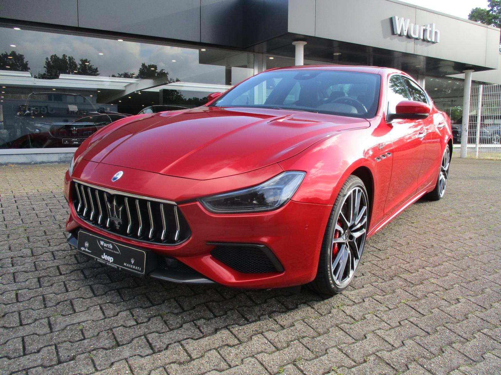 Maserati Ghibli Trofeo 3,8 V8 Rosso Magma Fuoriserie foto 1