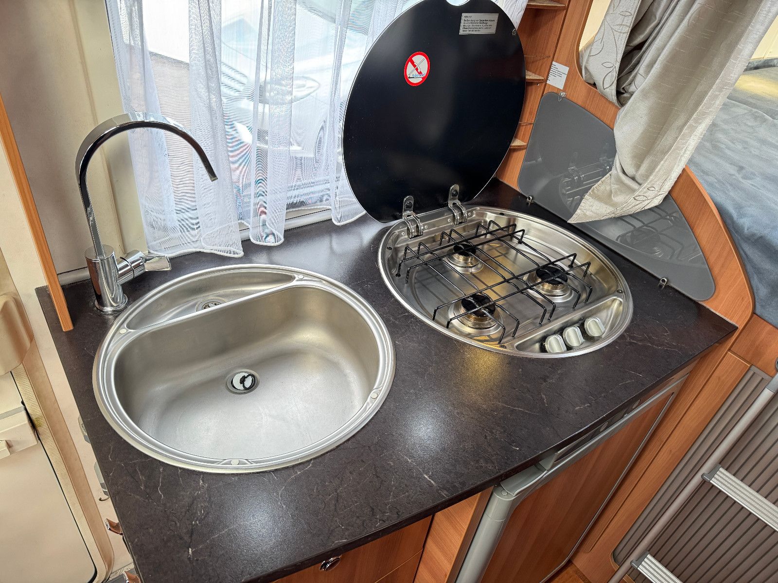 Fahrzeugabbildung HYMER / ERIBA / HYMERCAR Van 512 SILVERLINE FORD TRANSIT SOLAR TV KAMERA