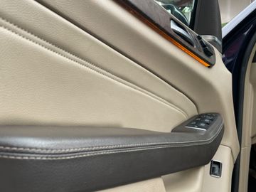 Mercedes ML 350 - 11